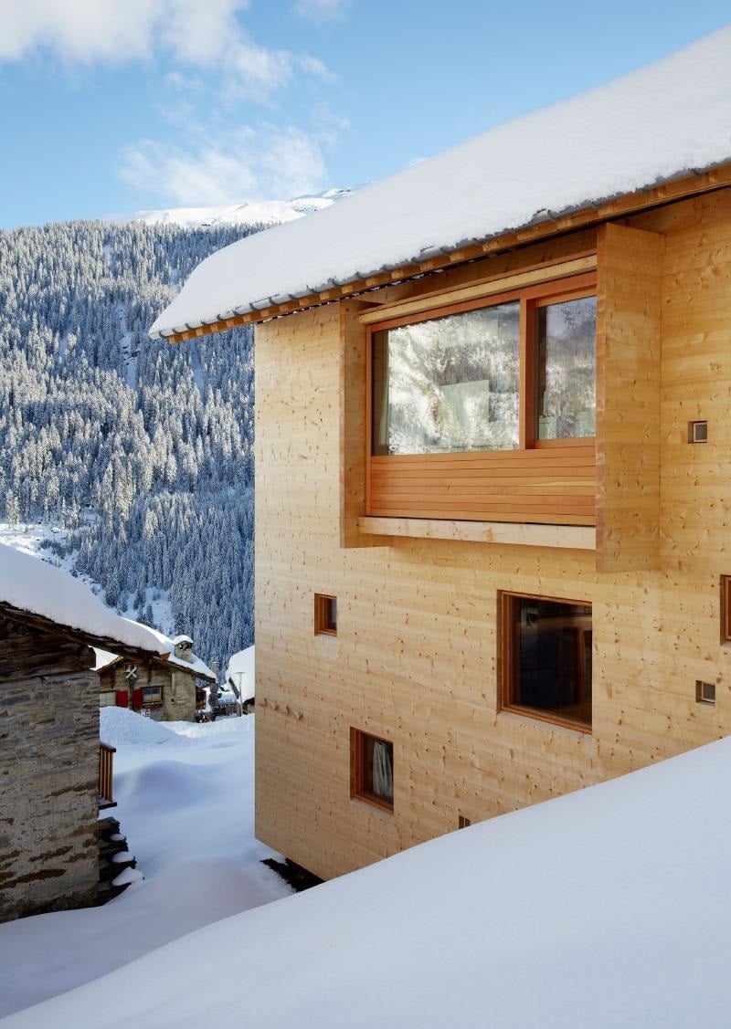 chalet-legno-design-peter-zumthor-unterhus-leis-ob-vals-svizzera
