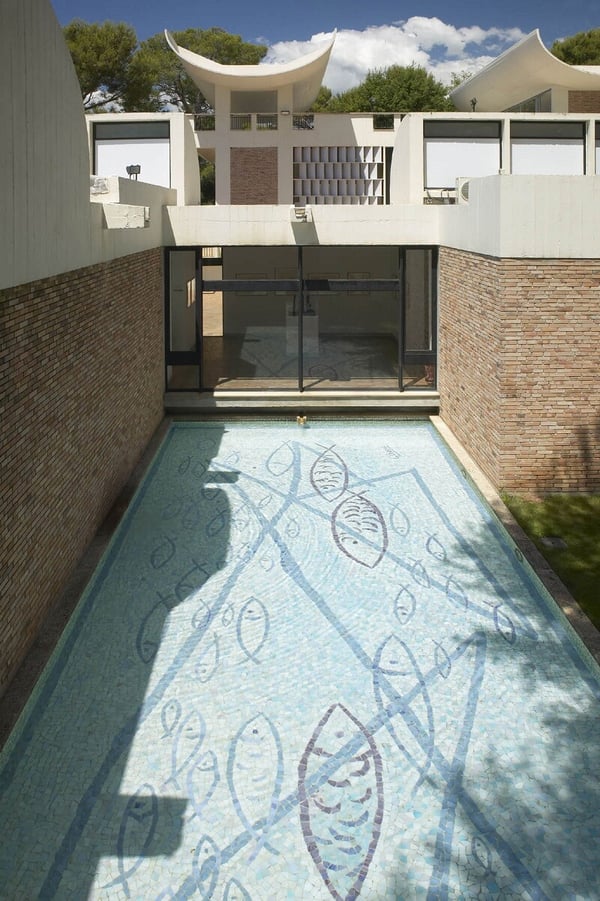 saint-paul-de-vence-fondazione-maeght-piscina