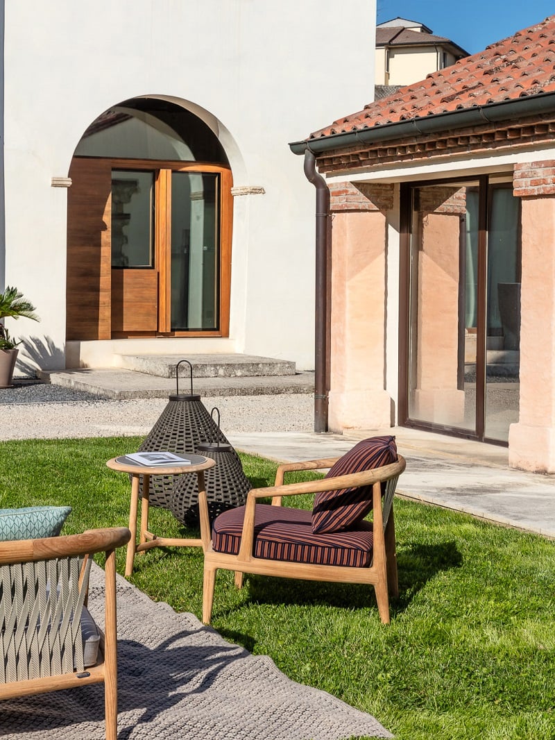 tavolo-e-sedie-da-giardinio-poltrona-frau-outdoor