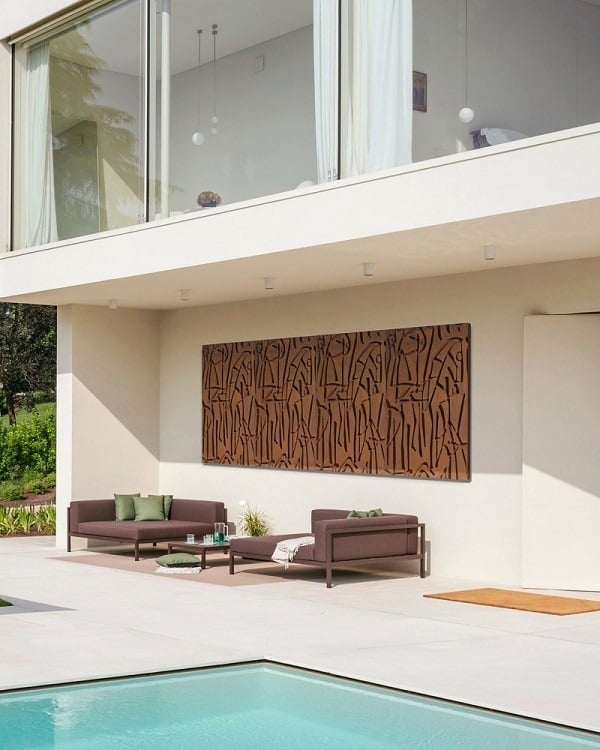 arte-outdoor-bordo-piscina-sfondo-bianco