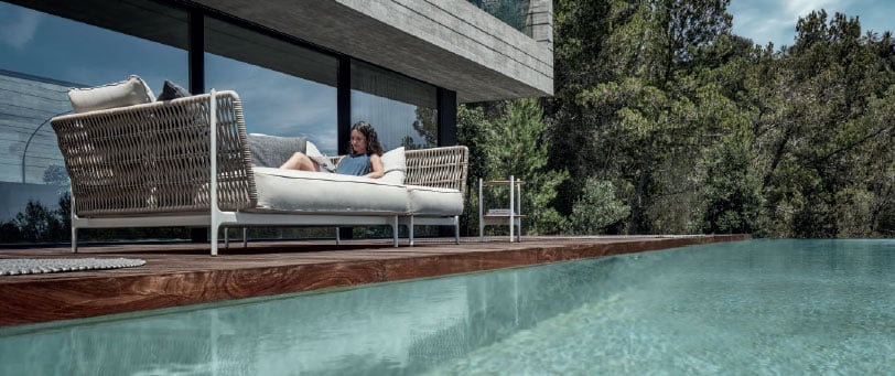 arredo-dal-pozzo-forniture-per-la-ristorazione-e-hotel-outdoor-design-con-gloster-2.jpg