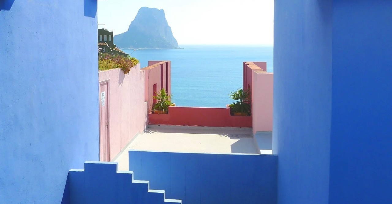 affitto-case-di-architetti-famosi-ricardo-bofill-spagna-slider